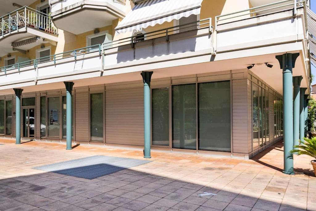 Apartmán Centrale Vicino Spiagge E Ciclabile + Box-Auto ! Arma di Taggia Exteriér fotografie